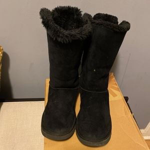 Black Ugg boots size 9